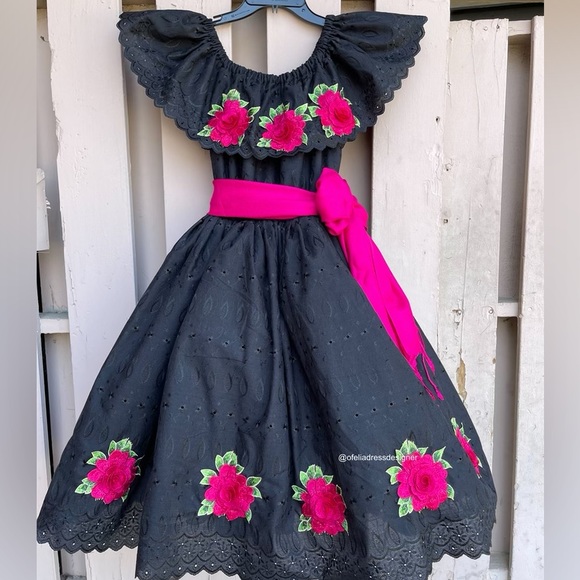 Mexican Dress | Color: Black/White | Size: Various | Costurera's Closet